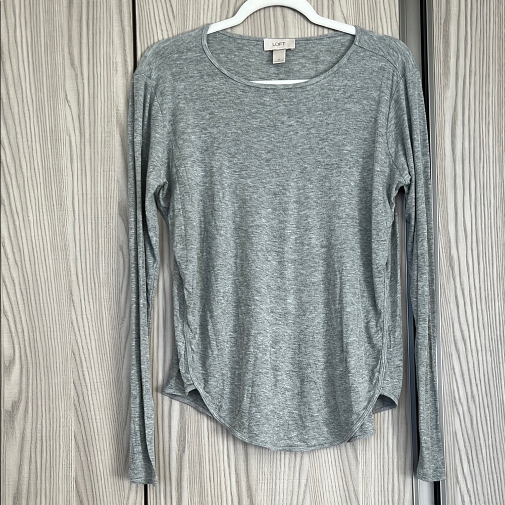 LOFT Fitted Gray Long Sleeve T-Shirt